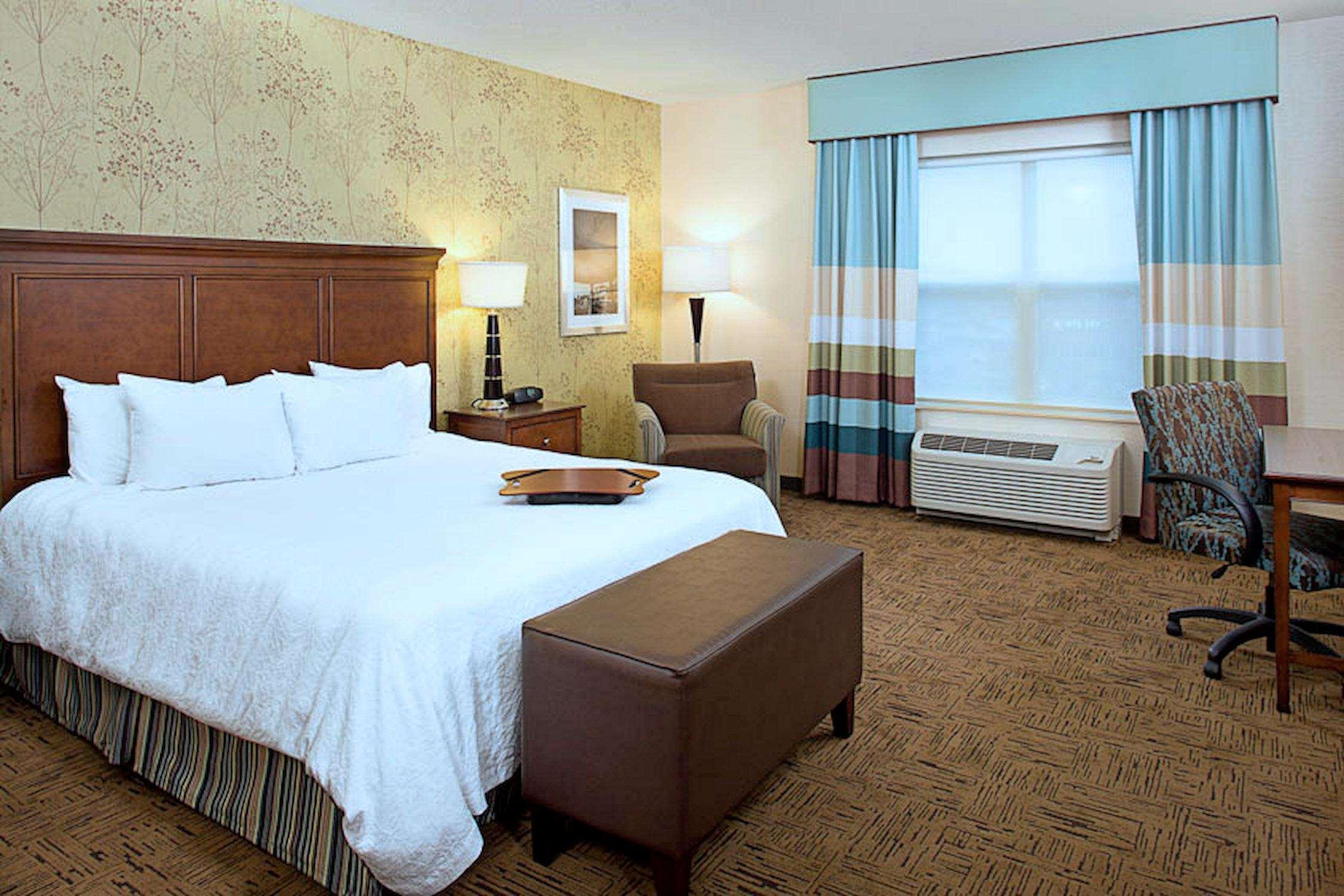 Hampton & Hotel 3*
