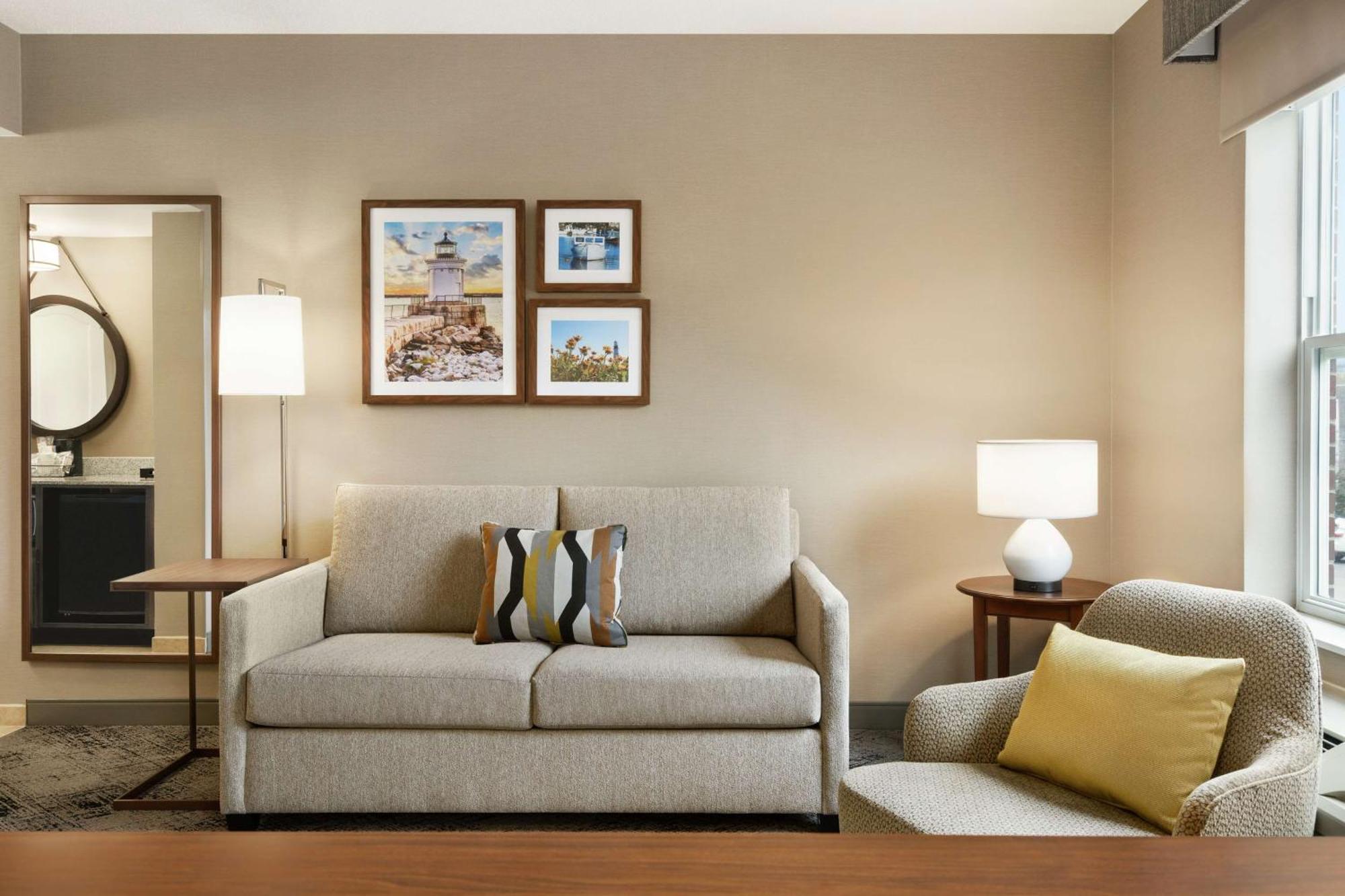 Hotel Hampton &