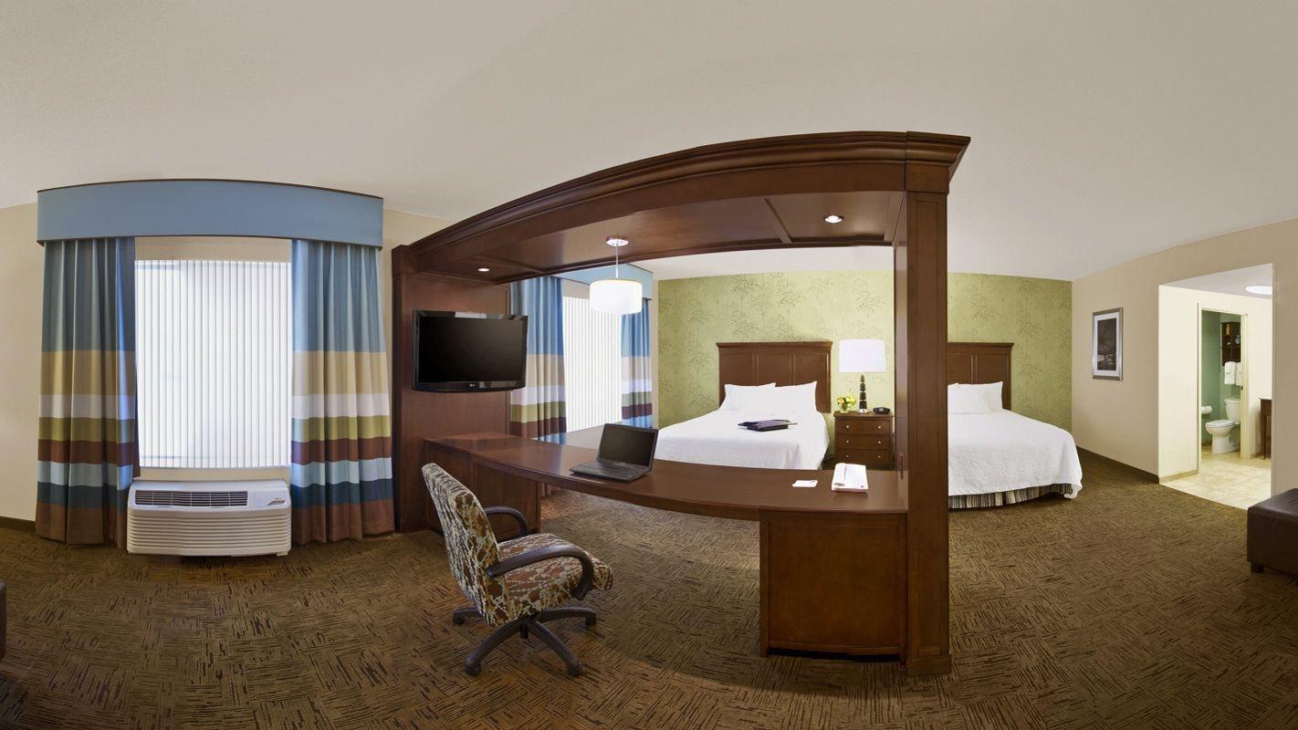 Hotel Hampton & 3*